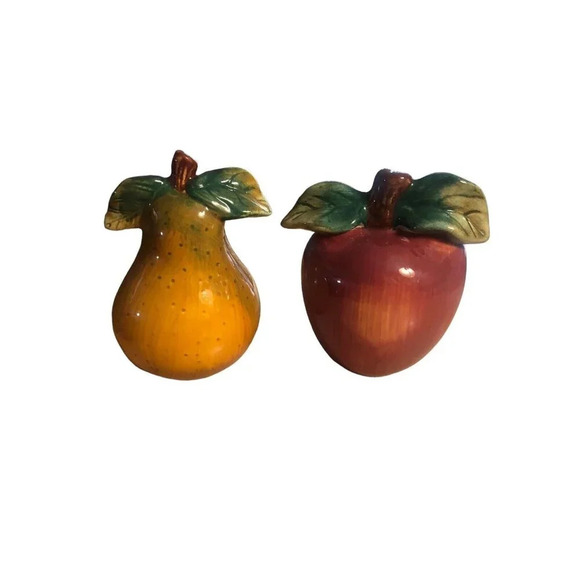 Vintage SAKURA Salt & Pepper Shaker Pear Apple Fruit Sakura Collectible Autumn - Picture 1 of 5